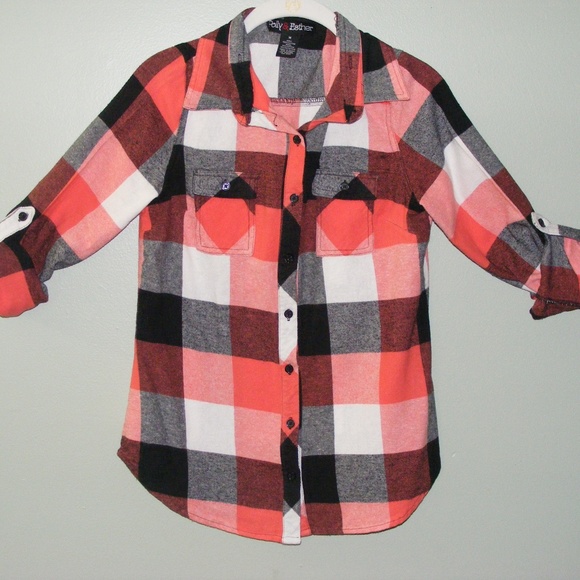 Poly & Ester Top Or Jacket Plaid Design Sz M EUC - Picture 8 of 8